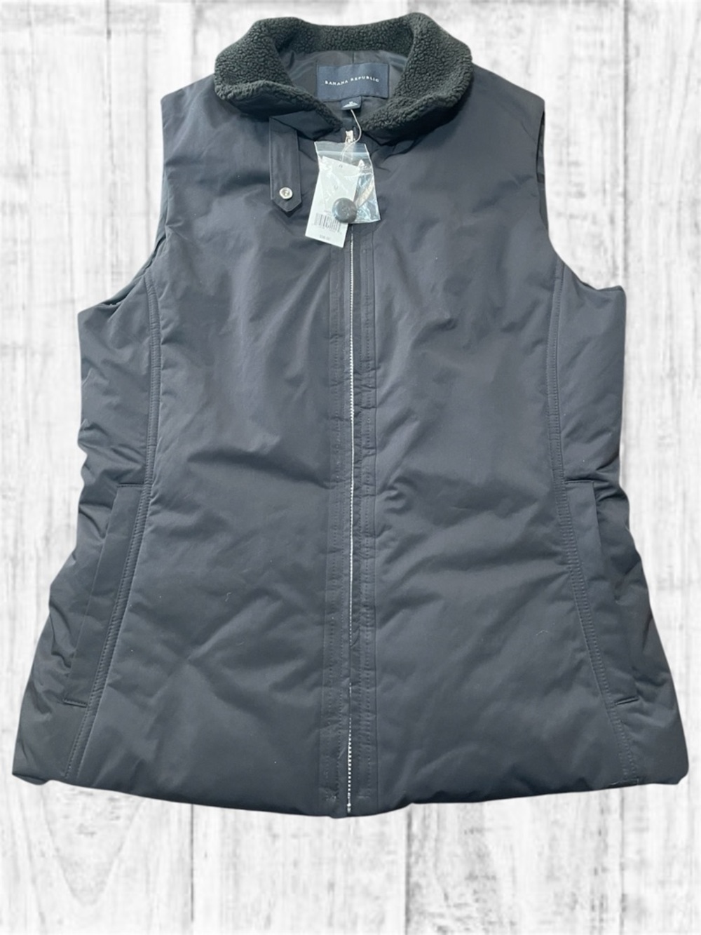 Banana Republic Black Puffer Vest Fleece Collar NWT Size M Medium Zip Pockets